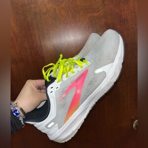 Brooks Launch GTS 9 Running Shoes Men’s Size 12.5 White Neon Yellow
